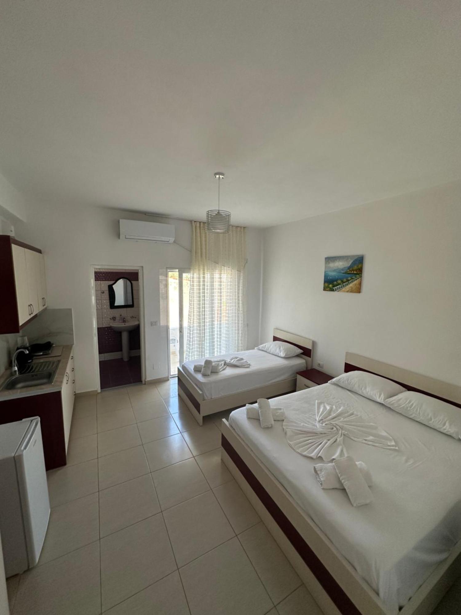 Liel Apartments Ksamil Exterior photo